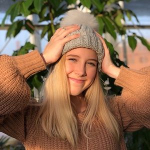 Meet your Posher, Ava